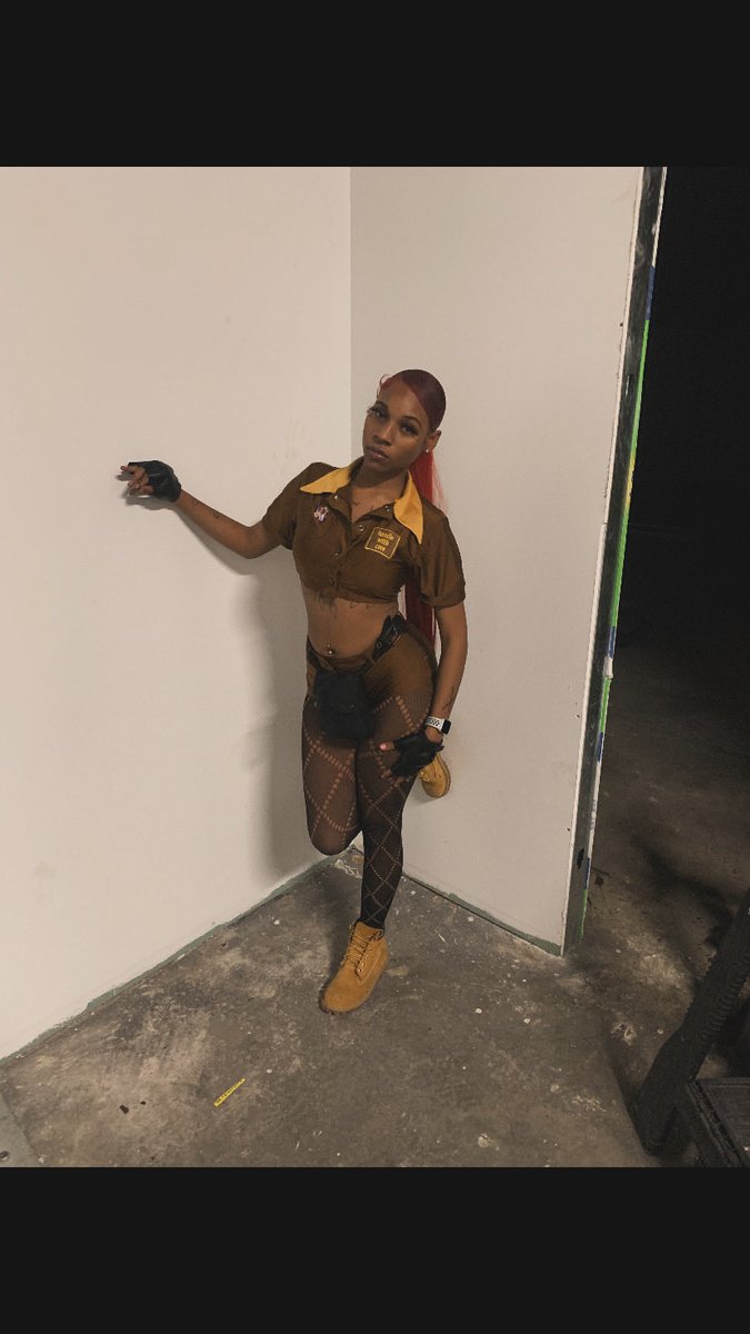 Mrsredd tweet media