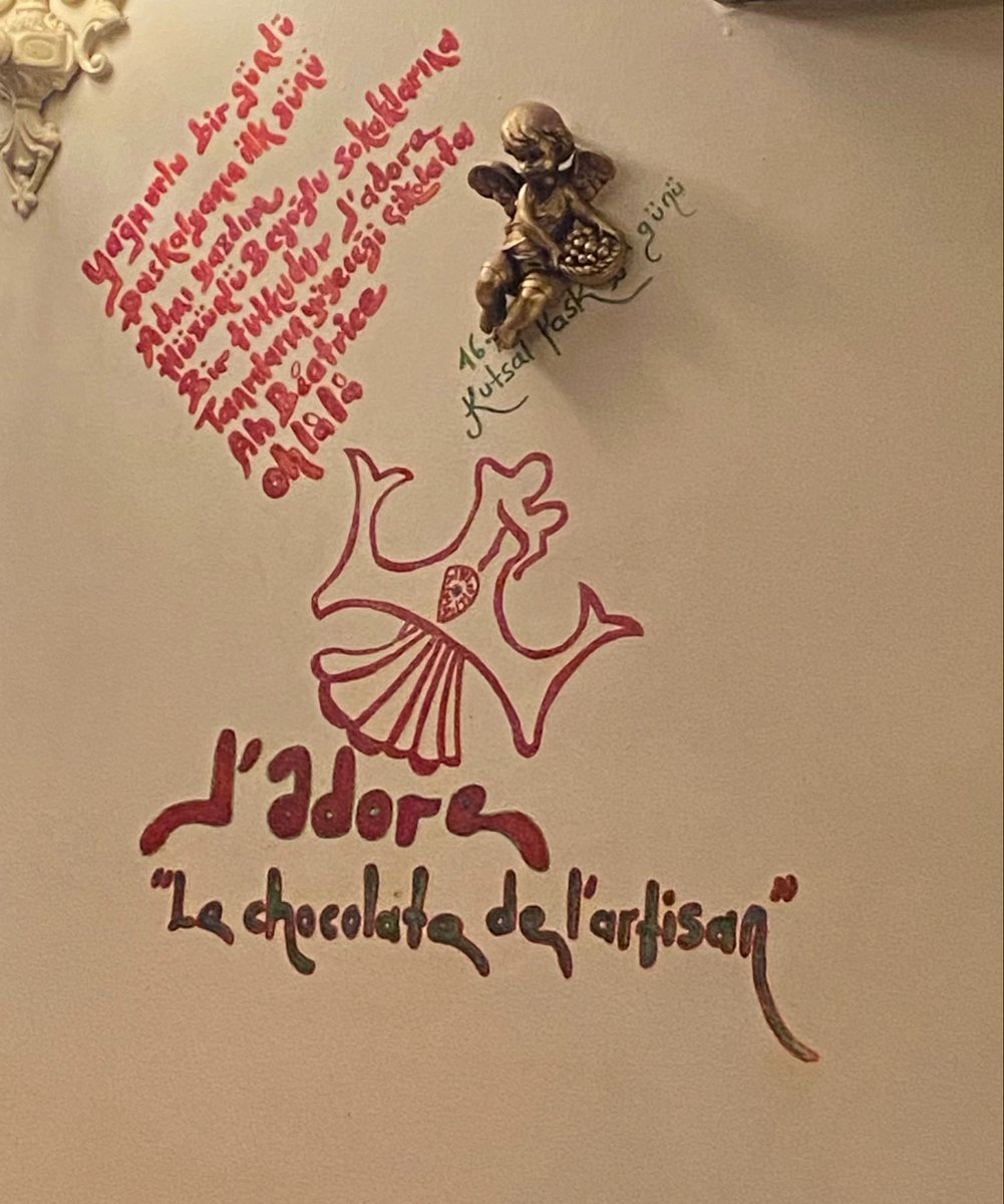 buseylmazzz's tweet photo. Böyle bir akşam ❤️ @feriquee 
Tatlı dediğin zaman J’adore 🤌🏼 https://t.co/36uDtX6MPm
