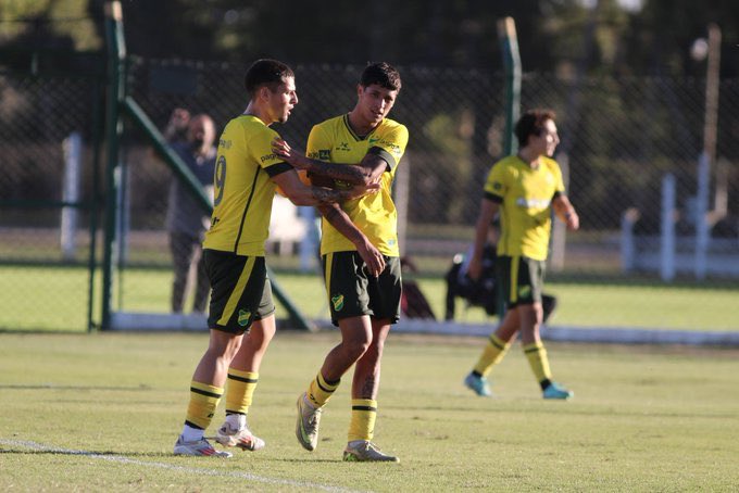 UniversoDefensa's tweet photo. GANOOOOO LA RESERVAAAA 🎉🥳

Defensa y Justicia superó por 4 a 0 a Platense en el predio La Capilla 🏟️

➡️ López, Noguera, Ejea y Pucheta 👥 https://t.co/IbfgWaKDR7