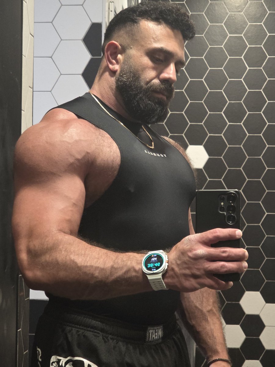 Guy Motola tweet media