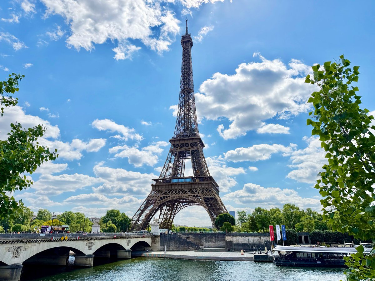 Attractions 360° tweet media