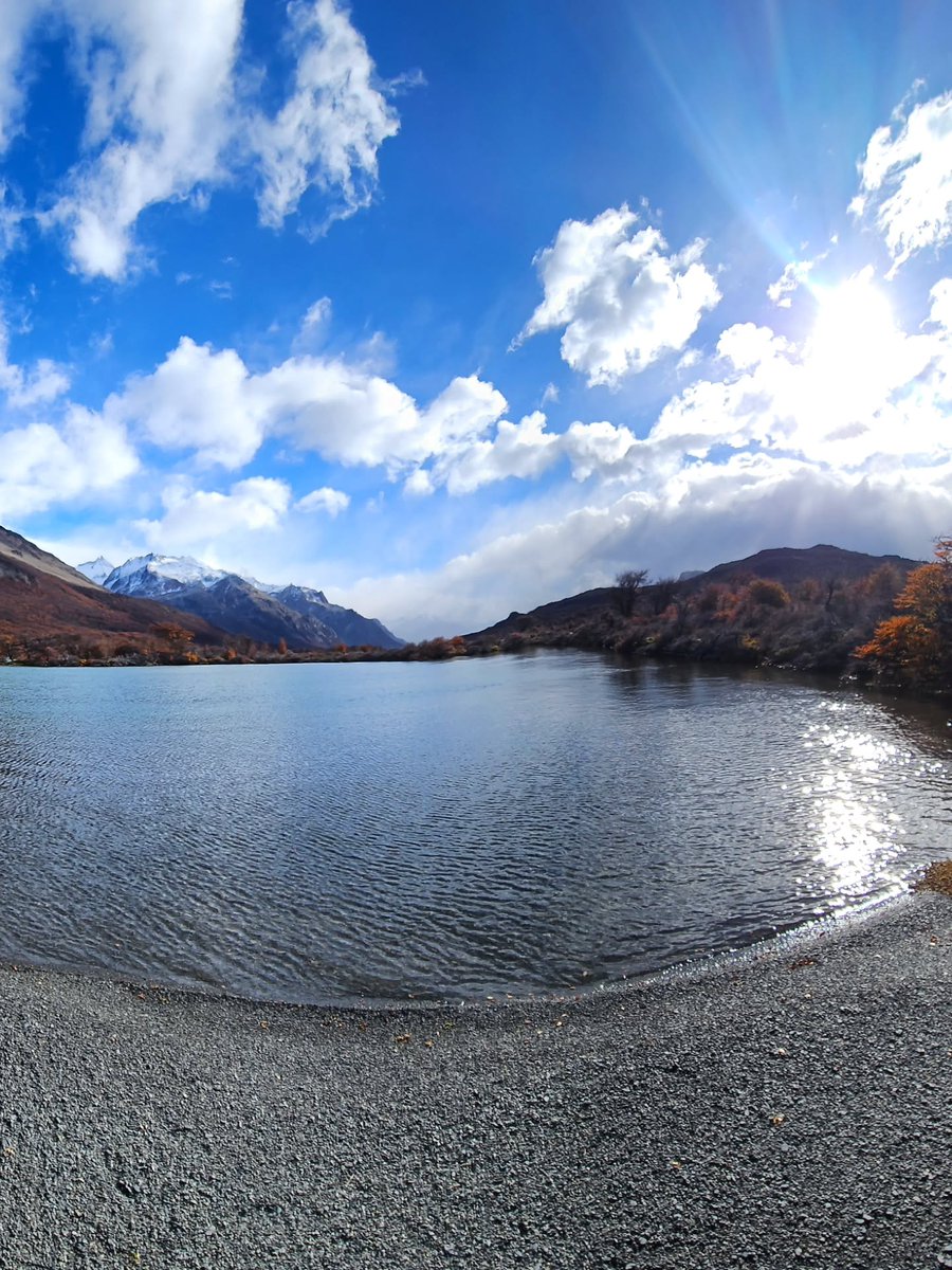 Trekking en El Chaltén 🍂🌄💛
🎥 @hikingde2