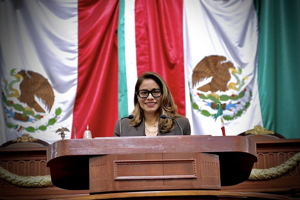 Claudiamontesol's tweet photo. ¡La política educativa no se debe improvisar!

En el @Congreso_CdMex denuncié la poca seriedad con la que el Gobierno Federal ha jugado con el calendario escolar, sin tomar en cuenta el aprendizaje de nuestros niños y sin conocer la realidad de las familias mexicanas. https://t.co/OWbgMbWUBm