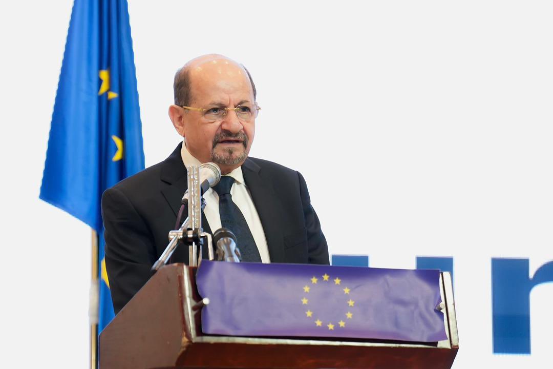 ERYANIM's tweet photo. We warmly welcome and highly appreciate the European Union's Mission to Yemen hosting the reception for "Europe Day" in the interim capital, Aden, for the first time in more than twelve years—a step carrying important political implications and reflecting the European Union's commitment to supporting the Yemeni government and people, as well as its confidence in the path to restoring state institutions and enhancing security and stability.
We express our sincerest appreciation to His Excellency Mr. Patrick Simonnet, the European Union Ambassador to Yemen, and to the positive role played by the European Union and its partners. We also commend the attendance of Her Excellency Catherine Corm Cammon, Ambassador of the friendly Republic of France, in a clear message of support for Yemen and its stability.

The holding of this international event in Aden represents an important indicator of the ongoing improvement in conditions and the tremendous efforts exerted by the government under the leadership of the Prime Minister, minister of  Foreign Affairs and Expatriates  Dr. Shae'a Mohsen Al-Zindani, with the support of the Presidential Leadership Council chaired by His Excellency Dr. Rashad Mohammed Al-Alimi, and with sincere and ongoing fraternal assistance from our brothers in the Kingdom of Saudi Arabia.

We hope that this step marks the beginning of a full return to diplomatic activity, and that the remaining embassies and international missions will follow the lead of the European Union Mission in holding their events and annual celebrations in Aden, thereby strengthening the presence of the Yemeni state and supporting efforts for stability and development.