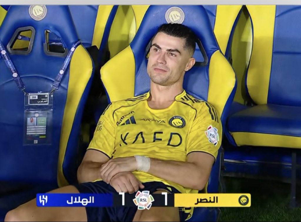 badr55656's tweet photo. صورة معبرة لماضي وحاضر أليم في كل مرة يتكرر😂😂 #النصر_الهلال https://t.co/2PZN709ECc