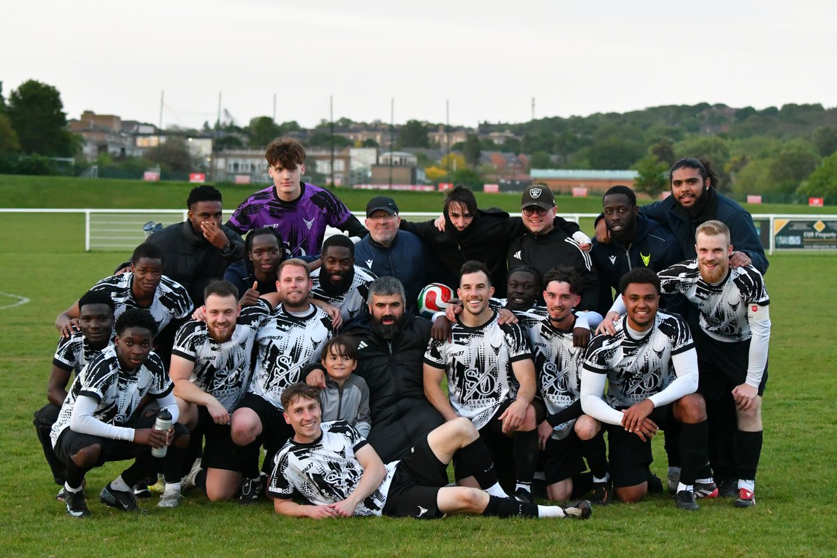 sunnyboy1066's tweet photo. What a way to end a fantastic double winning season! 7-1 winners in final game of the season! So proud of the job @DanGibbsy @macskhg and Karl have done and congratulations to all the players involved! @amgballerzfc now onto the Kent Prem!! ❤️⚽️❤️⚽️❤️ https://t.co/s9cuZ1V8hx
