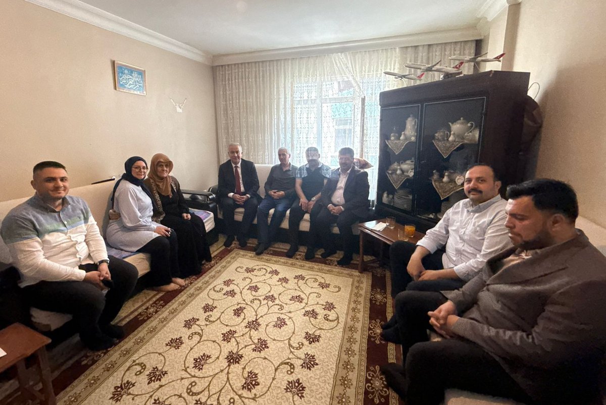 ismailerguness's tweet photo. Kazım Karabekir Mahallesi Mahalle Yönetim Kurulu Üyemiz Sn. İbrahim Bodur’a geçirdiği rahatsızlık dolayısıyla geçmiş olsun ziyaretinde bulunduk.

Kendisine Allah’tan acil şifalar diliyor, en kısa sürede sağlığına kavuşmasını temenni ediyorum. https://t.co/a8ZnowzhKj