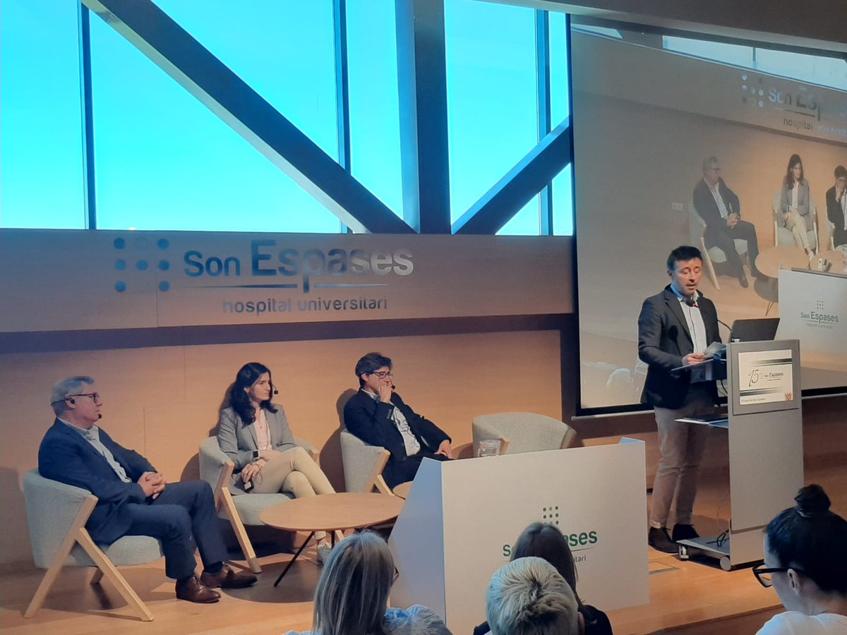 NoeliaLR88's tweet photo. Gracias a @AsociacionAMASC y a @coiba1 por invitarme a participar en esta mesa redonda sobre la Atención Integral al paciente como enfermera gestora de casos en el #díadelaenfermera en @SonEspases
He disfrutado muchísimo de compartir experienciasson para nuestra Red de cuidados. https://t.co/4J8YAcLgtX