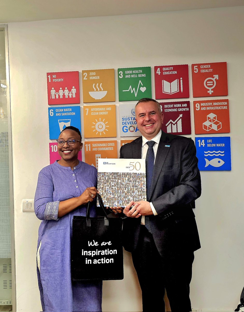 Aktaruddin_UN's tweet photo. A productive meeting between @UNDP_India, led by @angelalusigi UNDP RR and UNV DEC (management) Mr Andrey Pogrebnyak on strengthening partnership and expanding @UNVolunteers engagement to advance SDGs! Currently, 37 UNVs are contributing greatly to UNDP’s work across the country! https://t.co/qfYSUAK8G1