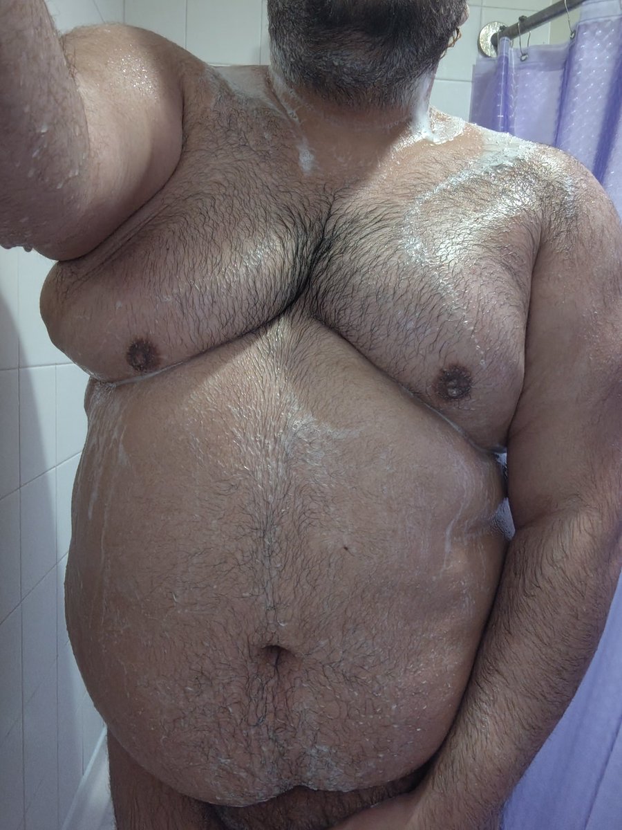thenewremi's tweet photo. Happy Tummy Tuesday 😈 https://t.co/WhXUgoIkcs