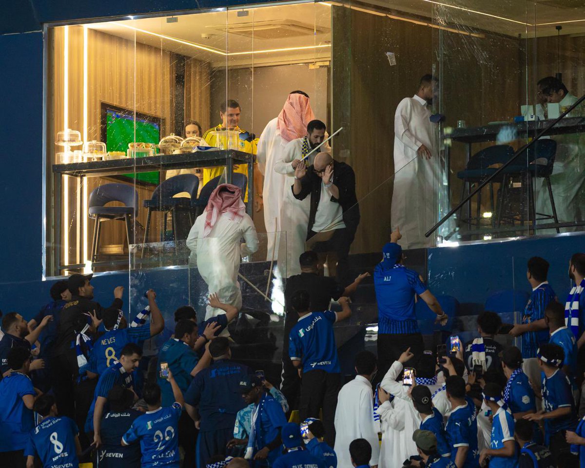 hilalstuff's tweet photo. الهلال ألغى احتفالاتهم في ملعبهم https://t.co/kB3094PsIU