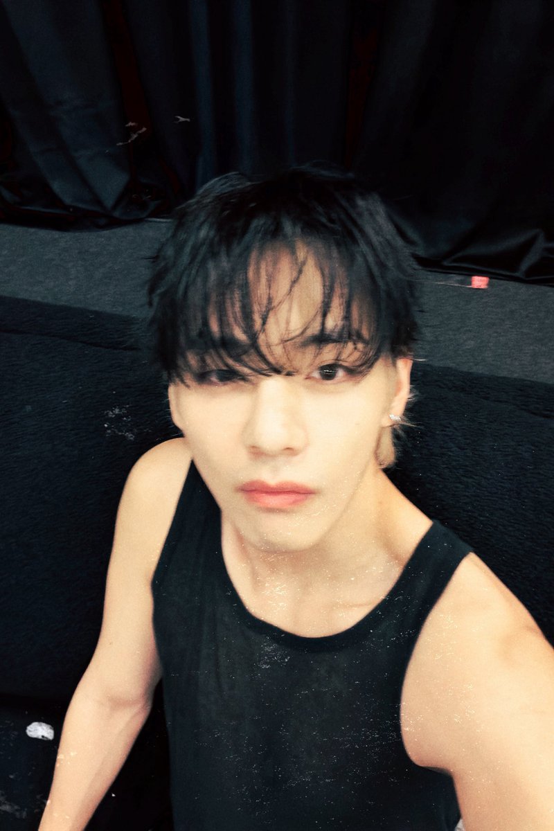 jeonluvxo's tweet photo. تايهيونق ويڤيرس 

🐻: "كيف حالكم جميعًا؟" https://t.co/VnhV4clSHl