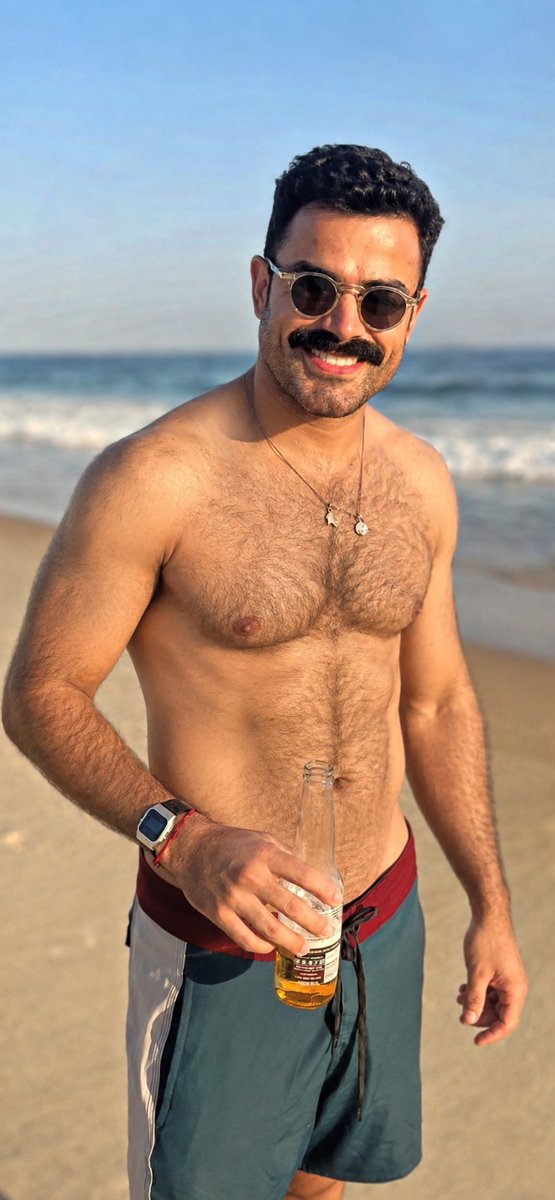 HRPL15's tweet photo. @haussofmen Pronto, tirei as tatuagens cafonas e deixe ele ao natural. De nada https://t.co/qcE4IVg65X