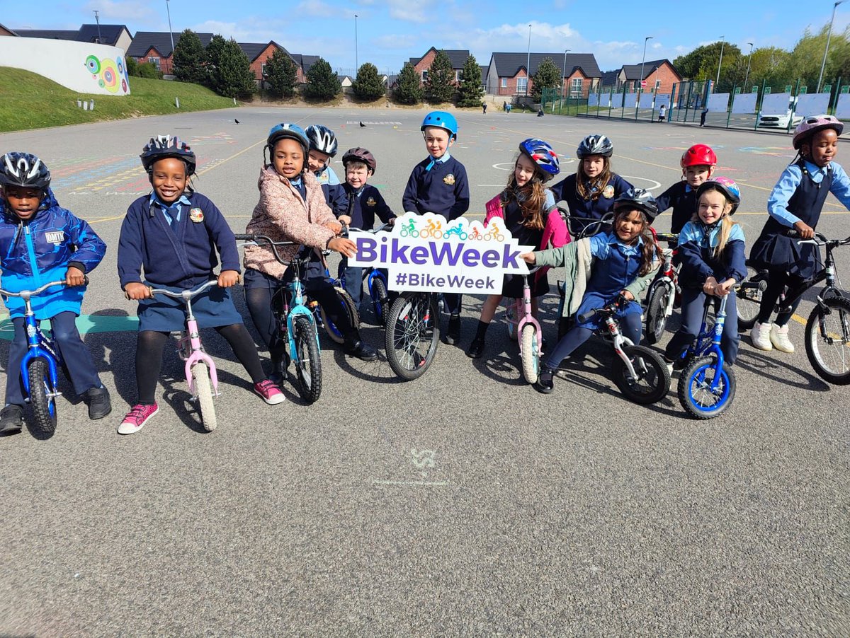 HolyJuni1's tweet photo. Our Senior Infants had a bike workshop with Michèle Castiaux from An Taisce as part of the Green Schools Initiative https://t.co/abqoQvpkGq