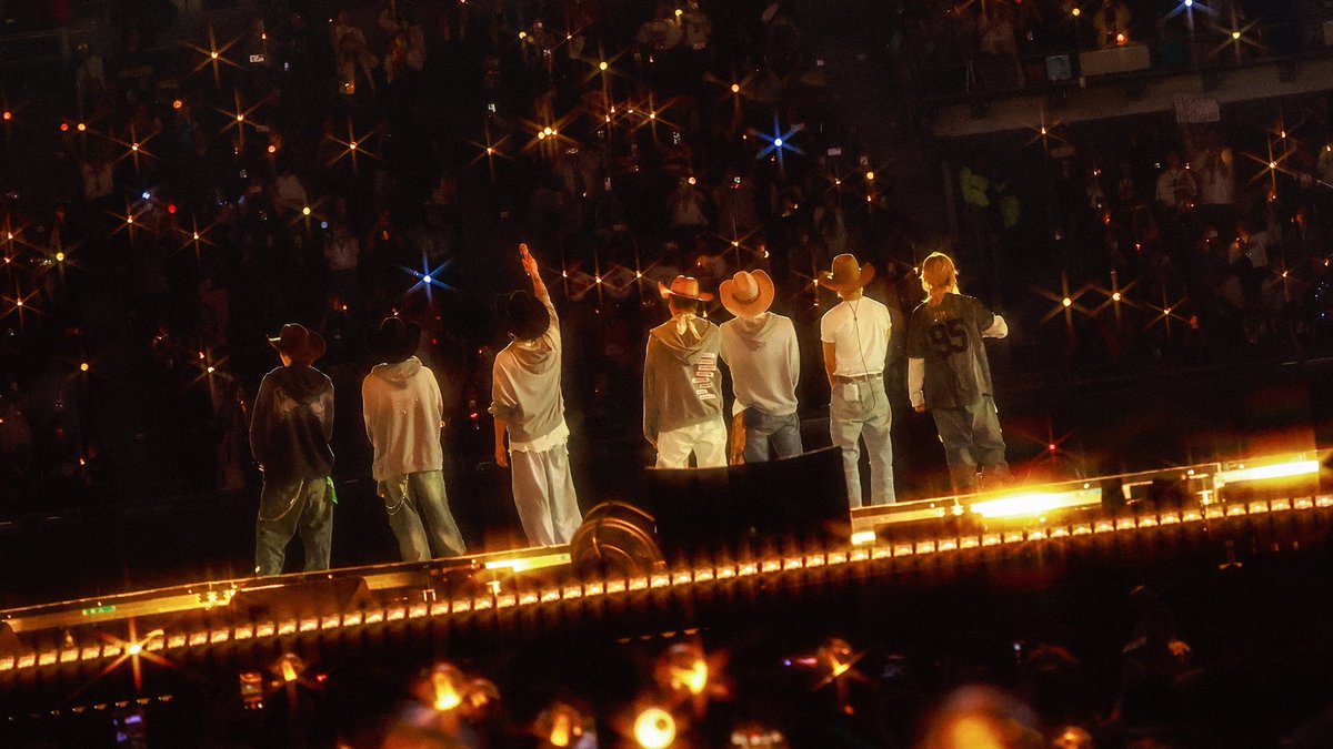 mimi ; 🪭🎉⁷⁵ | vi a bts en el zócalo 🇲🇽 tweet media