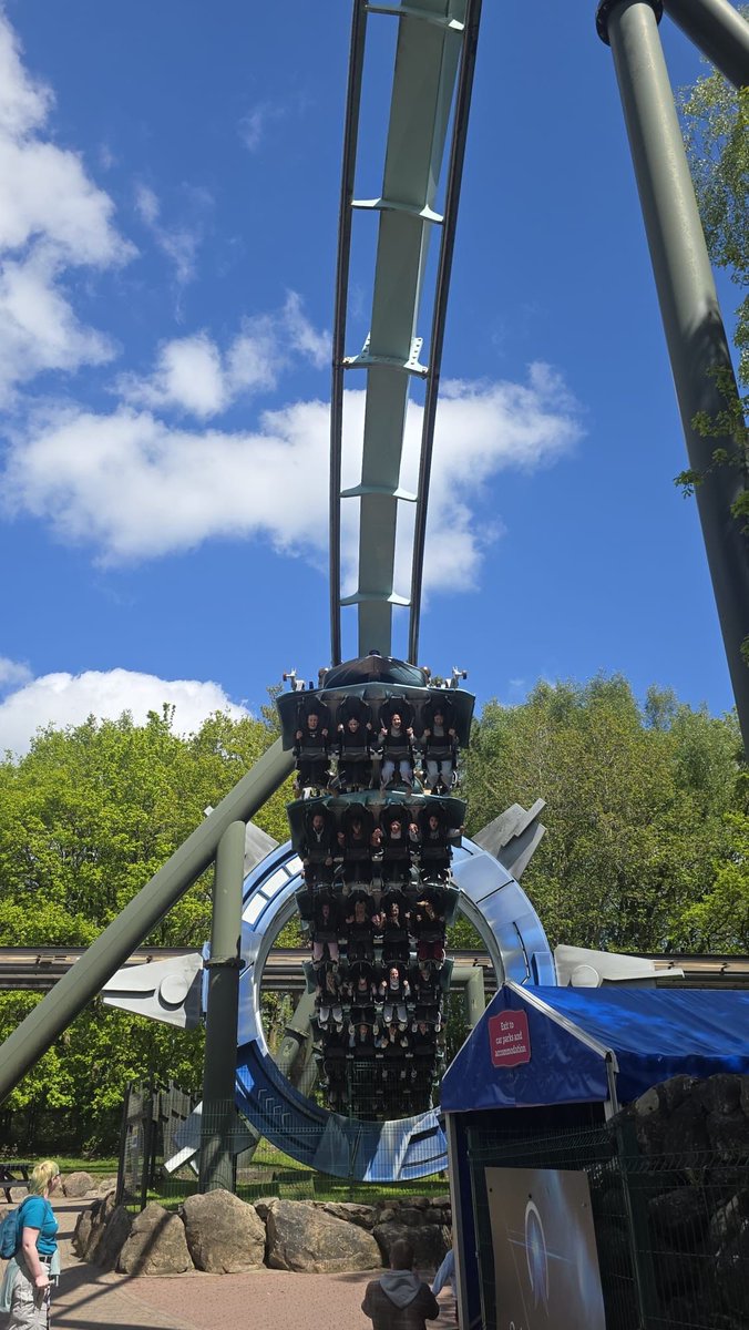 BayLeadershipAc's tweet photo. Weekend focus: Sunday at Alton Towers did NOT disappoint! 🎢☀️
Short queue times, hot dogs bigger than our heads 🌭😂, and another day of sunshine to top it off!
The perfect way to round off an amazing tour! 🫶🏼 #NetballTour #AltonTowers https://t.co/aqPF0C2uHj