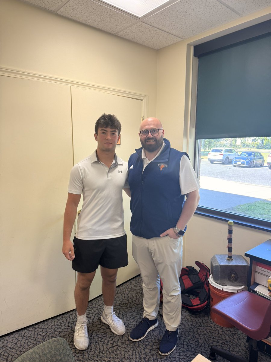 Matthew_Belenko's tweet photo. Thanks @CoachATrotta from @Bucknell_FB for stopping by today! I enjoyed talking more about Bucknell football and learning more about the program and academics. Appreciate you taking the time to come by! @Jeff_Behrman @joey_torok @footballMNLions @Coach_Fumando @Glez_Jay @CoachStengel66