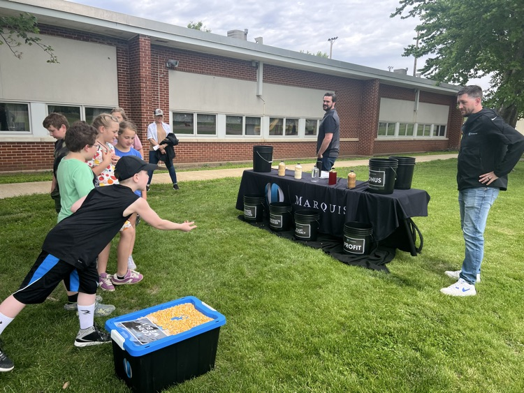 PCschools535's tweet photo. We had a great day for our 4th Grade Outdoor Ed. Day! Thank you to the parents and community volunteers that worked at each of the stations. https://t.co/R6OWfNKl7h