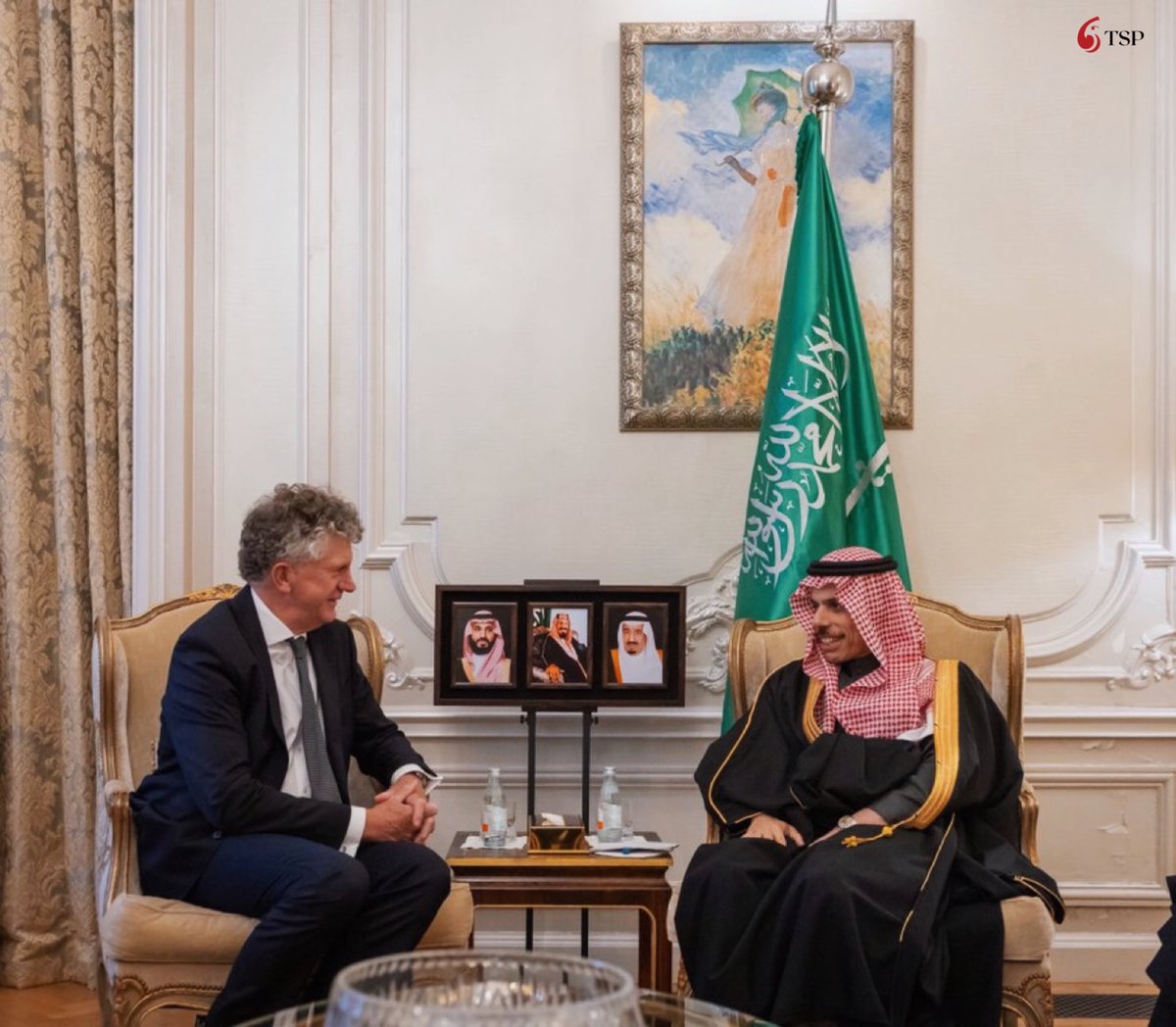 لقاء وزير الخارجية السعودي مع مستشار الأمن الوطني البريطاني