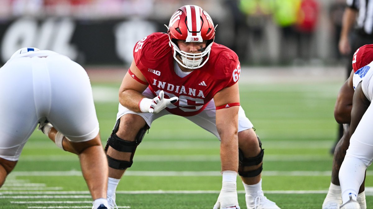 ausballou71's tweet photo. Blessed to receive an offer from Indiana!!!!! All Glory to God!! @CoachShanahan_ @CoachTSunseri @CoachKTinsley @barrymerrittasu @swright12 @ChadSimmons_ @AnnaH247 @benjaminwolk @SWiltfong @samspiegs @FriedmanAdamm @adamgorney @Andy_Villamarzo 
@BrandonHuffman https://t.co/SXlEWXdwdT