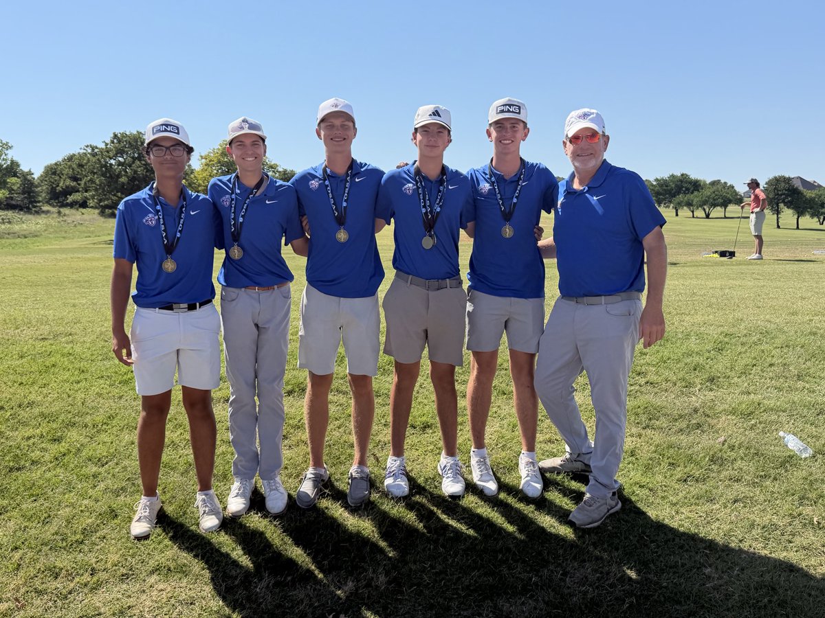 golf_ocs's tweet photo. A season to remember. ⛳️
The Saints wrapped up an incredible year with a 3rd place finish at State. So proud of this team, the hard work, the memories, and the way they represented our program all season long. Proud to be a Saint! https://t.co/CfKArH0NRD