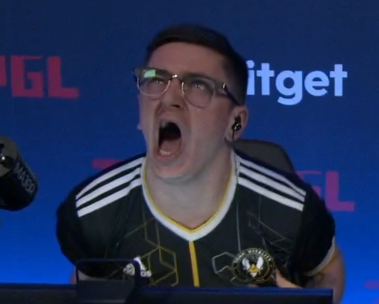 JSgg19w's tweet photo. Szczerze nie lubie tego Pana i dobrze że przegrali XDDD

@BetBoomTeam  2 - 1 @TeamVitality 

#CS2 #counterstrike #IEM #esl https://t.co/ZeYkVqdyzA