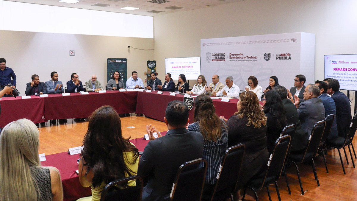 upmpbis's tweet photo. Nuestro rector @RayAtanacioLuna, asistió a la Firma del Convenio Marco de Colaboración para la Implementación del Modelo de Centros Integrales de Transformación y de Seguridad Económico- Laboral Puebla Cinco de Mayo (CITSEL- PUEBLA CINCO DE MAYO), al que asistieron institutos y universidades politécnicas y tecnológicas.

Con el objetivo de generar acciones de orientación, vinculación y canalización de trámites, servicios y programas de empleo y desarrollo económico. 😉

Así, fortalecemos el compromiso con el bienestar y crecimiento de las y los poblanos, en concordancia con la visión de la presidenta @Claudiashein y el gobernador @armentapuebla_. 🫶🏼

#PorAmorAPuebla #UniversidadBilingüe #UniversidadesPuebla #UniversidadPública #LaMetro
