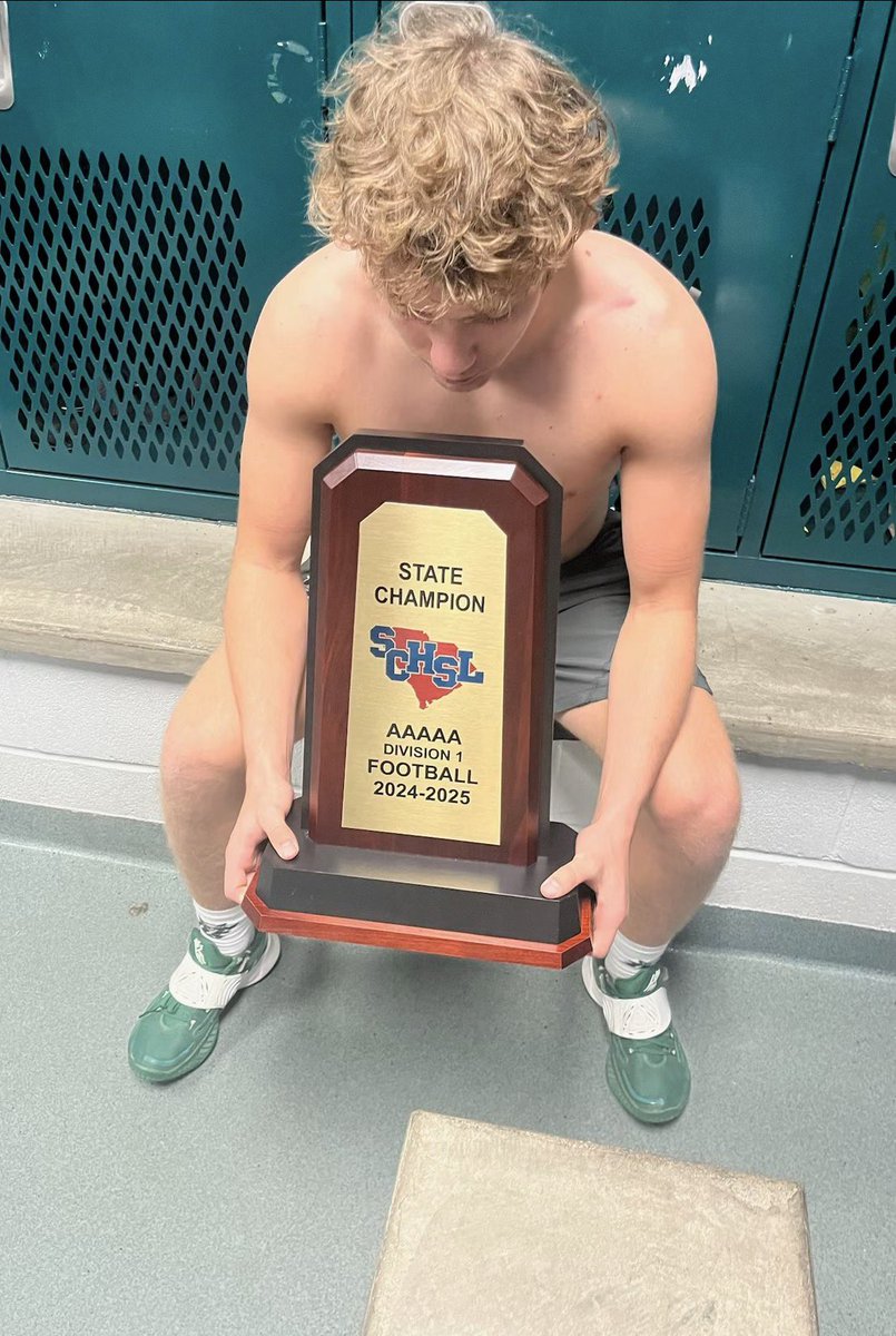 _BraydonJohnson's tweet photo. 2022-23 💍✅ 
2023-24 💍✅ 
2024-25 💍✅
2025-26 💍✅ 
@dfhsfootball #11 https://t.co/zLOp6xTqOg
