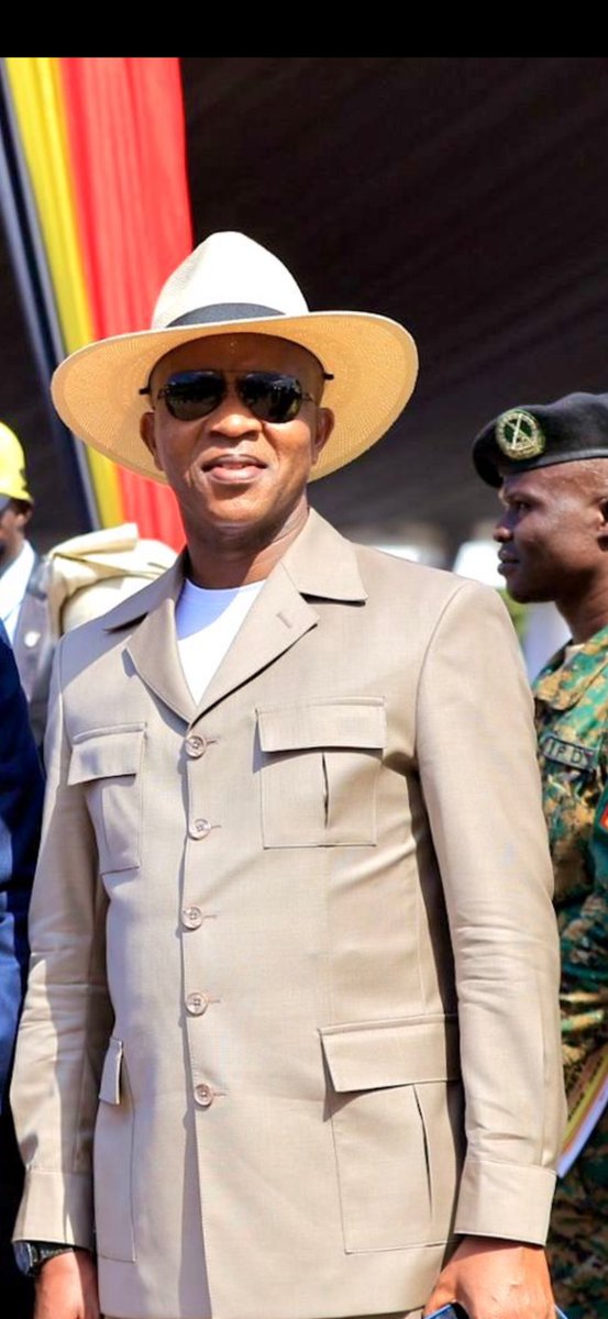 mukigawamuhoozi's tweet photo. Today CDF Gen @mkainerugaba and Ssabavandimwe @FrankGashumba were the most smartest
Batukubye obuwero unaware!β€οΈ https://t.co/UbhBfYvuSZ