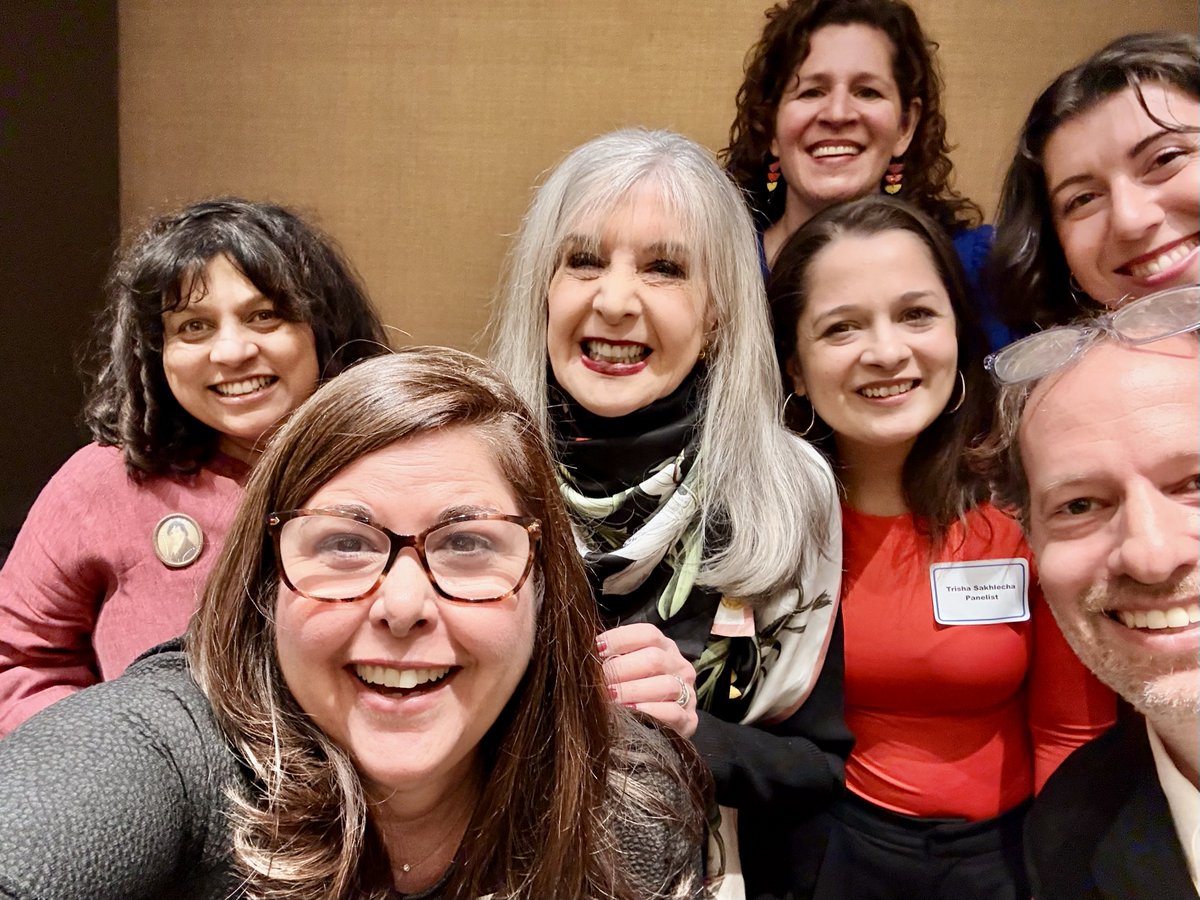 lisaunger's tweet photo. What a month! @HamptonsWhodun, @EdgarAwards, and @thrillerwriters Thrillerfest. Photo dump #2 https://t.co/I4Gicu2bSh