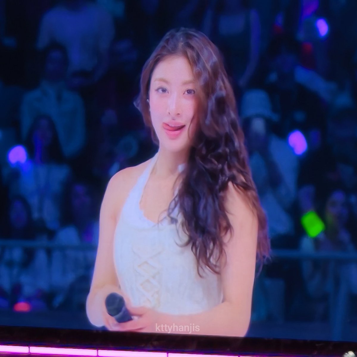 alba 𖣂 saw twice tweet media