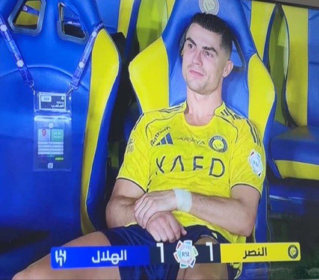 عزيز tweet media