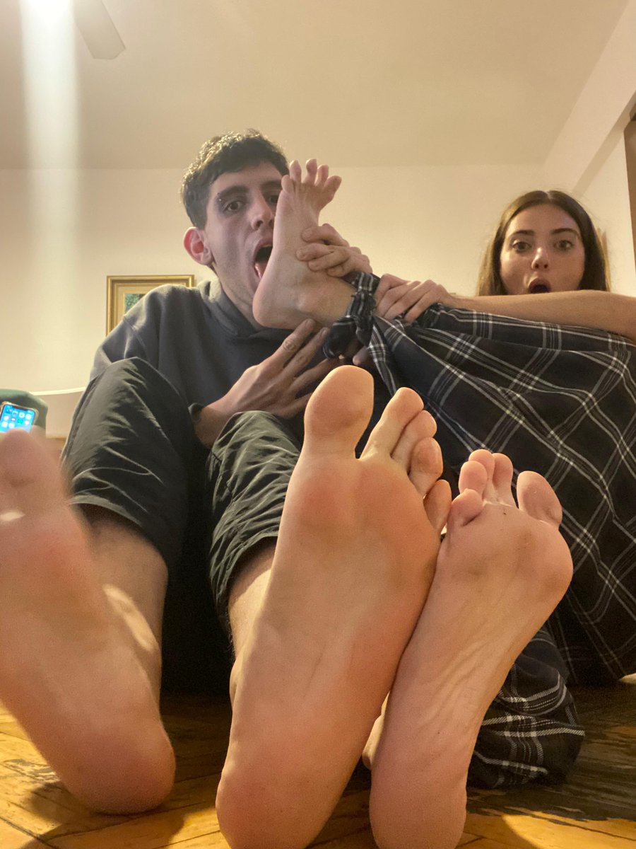 rachel 🦶🏼 tweet media