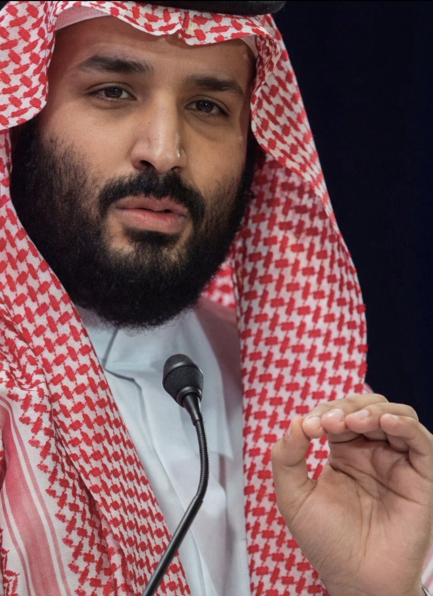 يتميز سمو ولي العهد #محمد_بن_سلمان بشخصية قيادية حاسمة تجمع بين الطموح والجرأة في اتخاذ القرارات المصيرية.