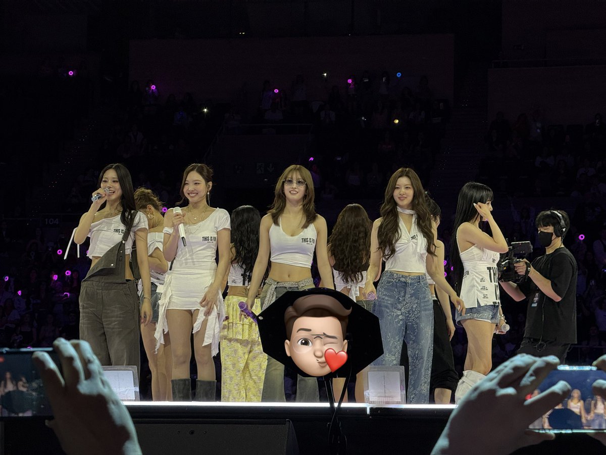 jelo saw TWICE 🇪🇸 tweet media