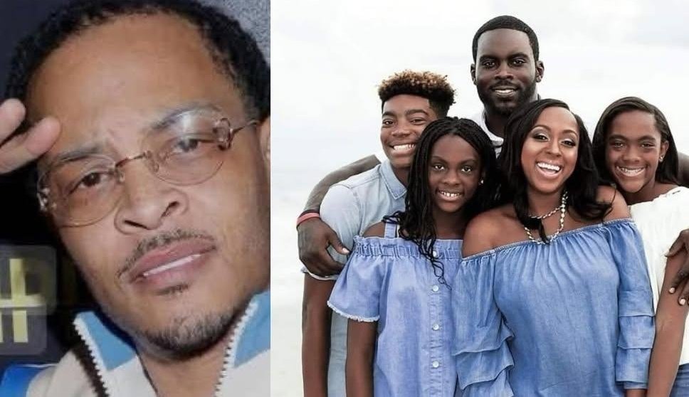 fwskiiii's tweet photo. After serving time in prison and filing for bankruptcy, former NFL star Michael Vick had lost nearly everything.
When T.I. called to check on him and asked if he needed anything, Vick humbly requested $50,000 to get back on his feet.
T.I. went above and beyond , he gifted him $75,000 instead.
That act of kindness helped Vick rebuild his life. Now look at Mike. 🙌🏾