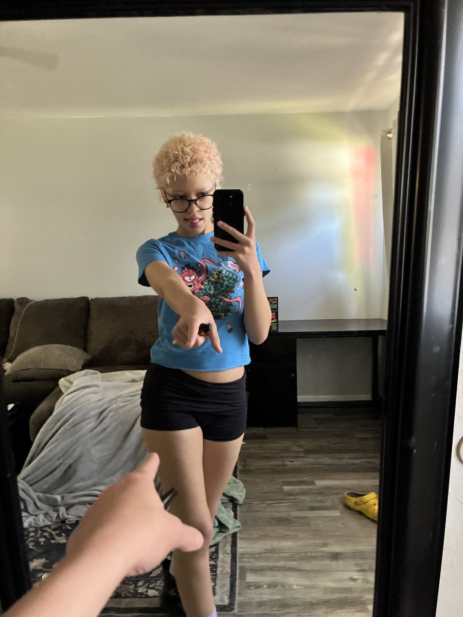 jojo's bizarre lyf tweet media
