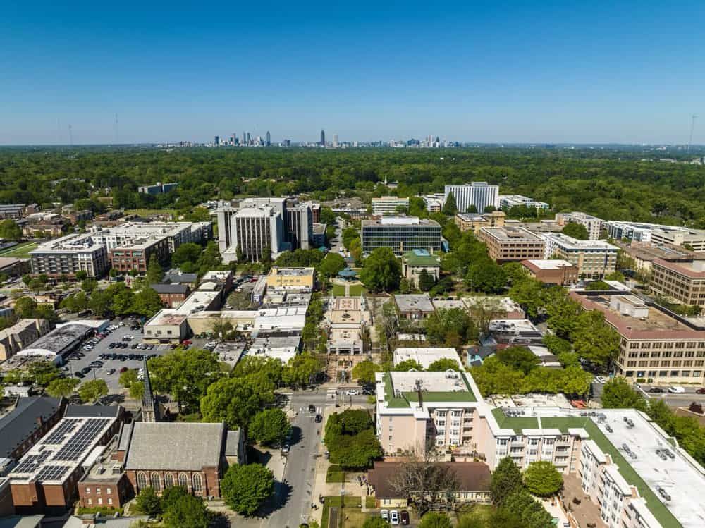 macsurfer's tweet photo. https://t.co/oVdVvRIwxQ

Decatur GA Restaurant &amp; Bar for Sale Lease on Historic Square – Street Visibility – Million Dollar Buildout – Keep or Convert – $50,000 Blow Out Price https://t.co/ovKkgyJFUg