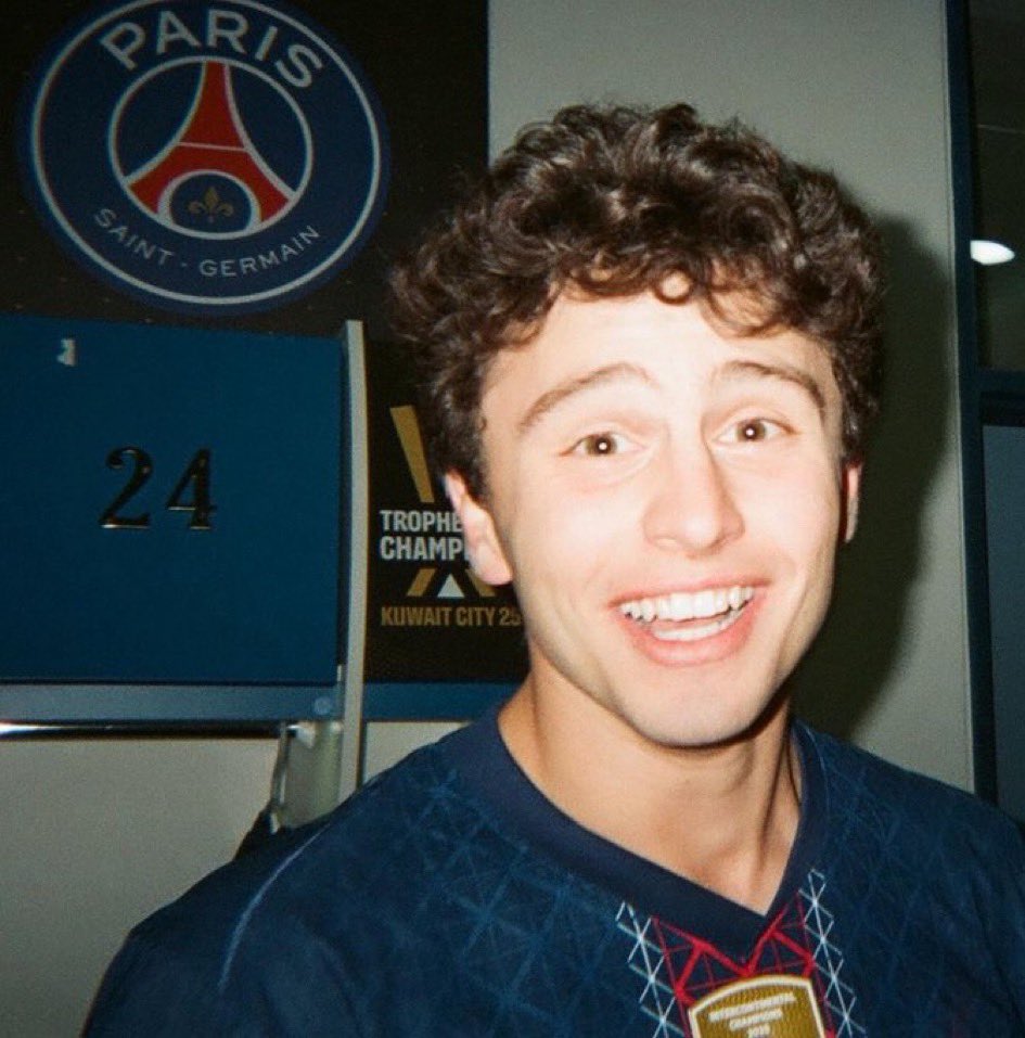 PSG• tweet media