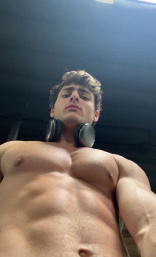 men HQ tweet media