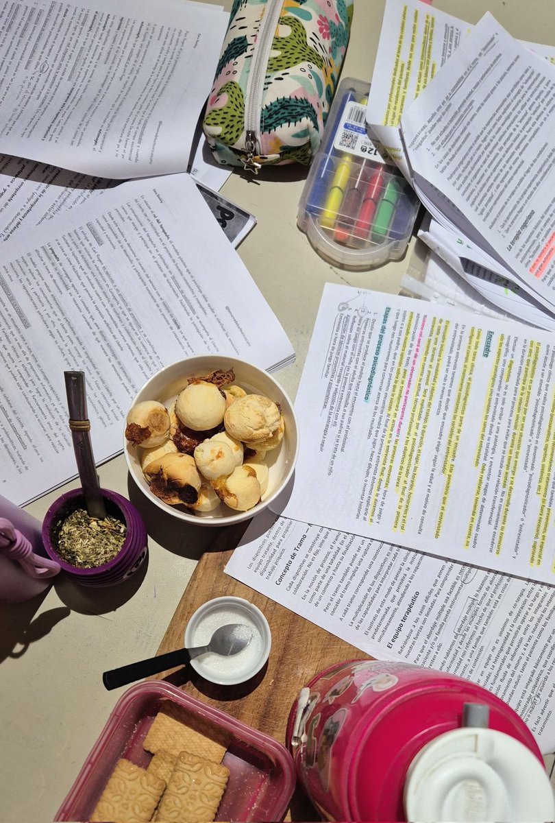 psicoycafe's tweet photo. mañana se rinde ( con o sin conocimientos) 📚📝 https://t.co/WuHKJ7NUgs
