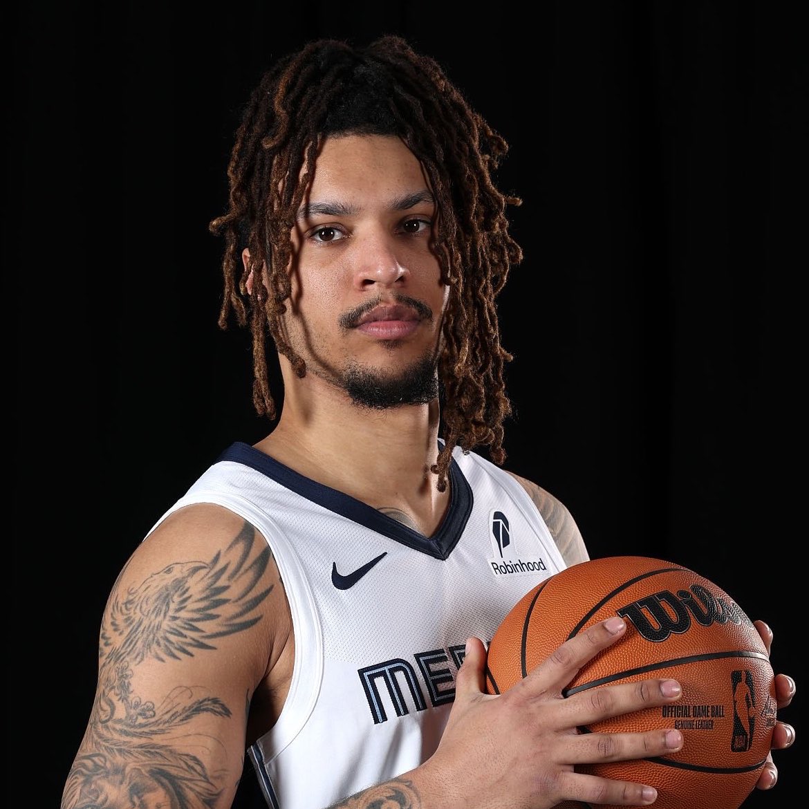 LakeShowYo's tweet photo. Brandon Clarke’s death is being investigated as a possible drug overdose at his home https://t.co/xqyvm3J4Rl