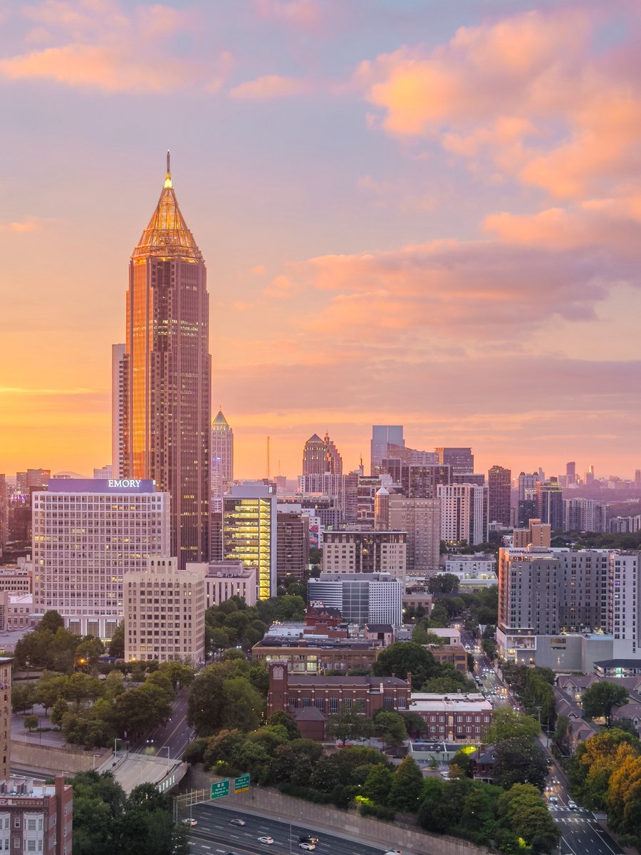 ThatOneCollie's tweet photo. Taken from my hotel room during #FWA2026 https://t.co/vhsjUquP49