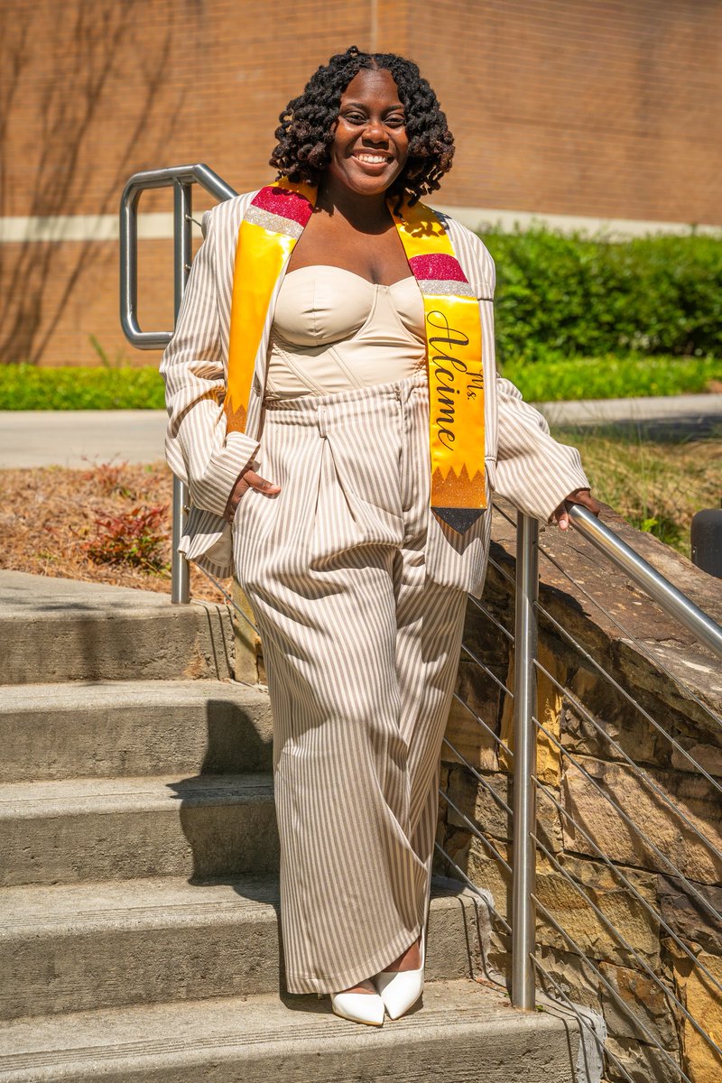 _FanmKreyol's tweet photo. I did it. Officially Ed.S. 😭🎉🎓 #classof2026 https://t.co/vbiz8BH5Lg