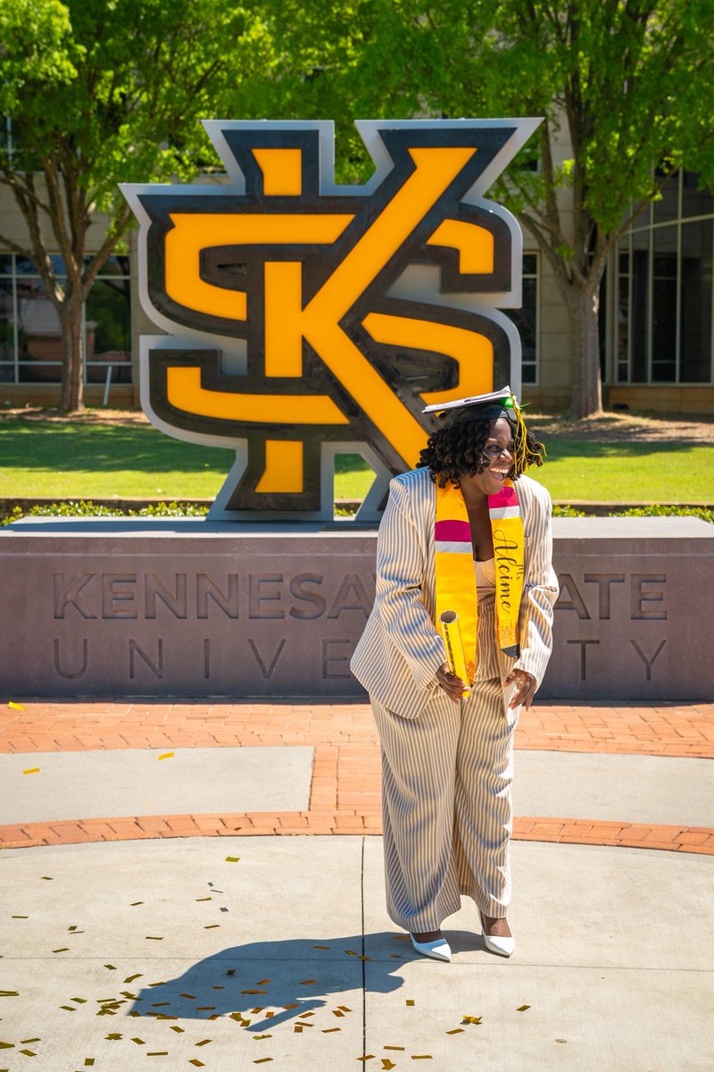 _FanmKreyol's tweet photo. I did it. Officially Ed.S. 😭🎉🎓 #classof2026 https://t.co/vbiz8BH5Lg