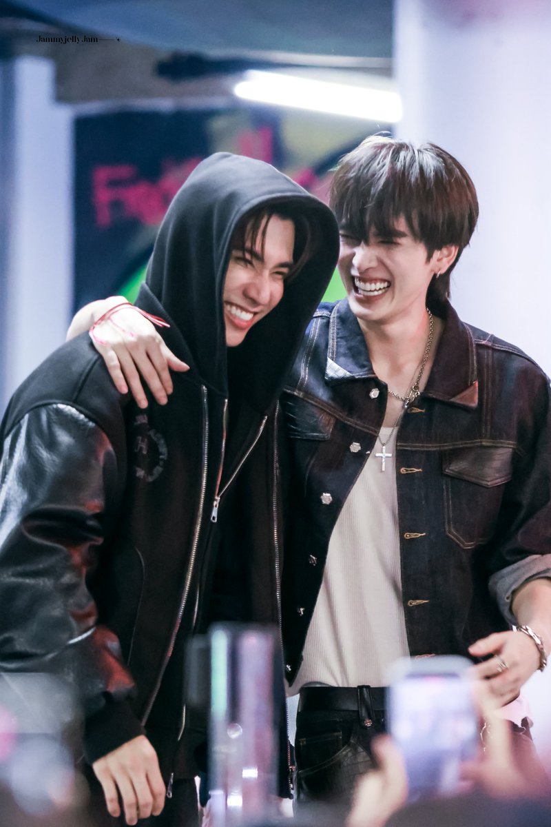 𝐣𝐚𝐦𝐦𝐲𝐣𝐞𝐥𝐥𝐲𝐣𝐚𝐦 ── ✦ ๋࣭⭑ tweet media