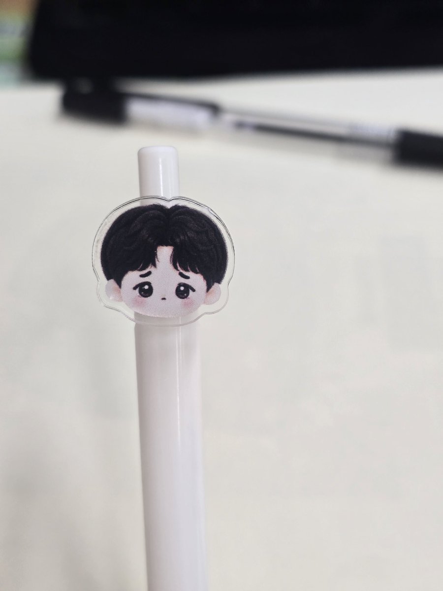 mallang33256's tweet photo. 이번에 새로 만들어본 웅 볼펜 ㅋㅋㅋ https://t.co/p343Np193x