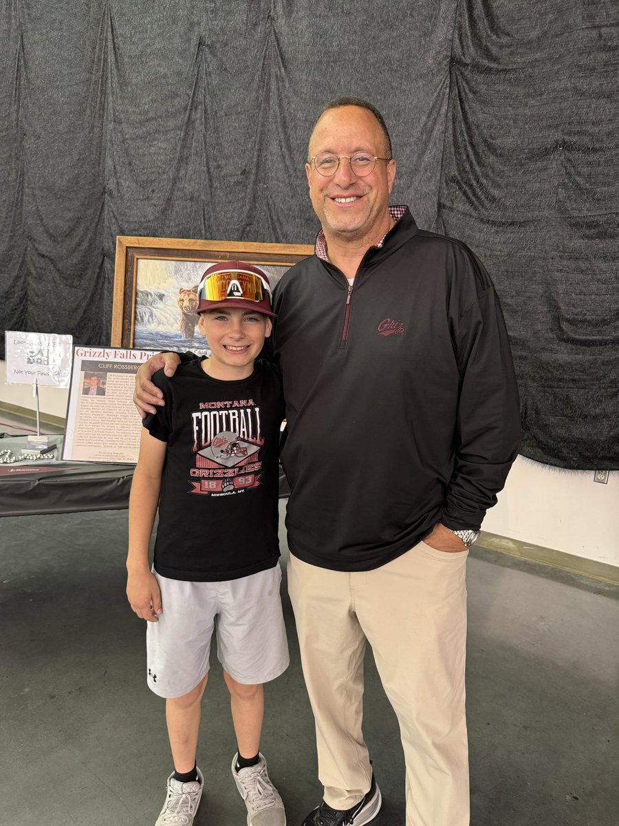 CoachRoss82's tweet photo. What a great night at the 2026 @MontanaGSA fundraiser in Great Falls, MT. I am also very excited to support @Coachbk_griz as he brings a ton of energy and desire to recruit MT’s best and brightest Student athletes! https://t.co/SareeShBSO