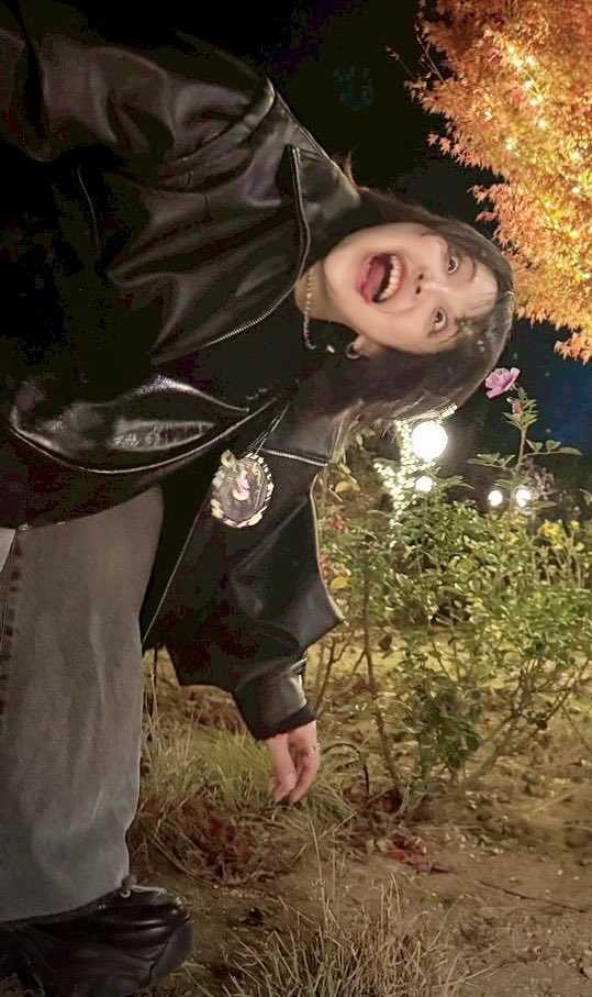 💜LISA💛 tweet media