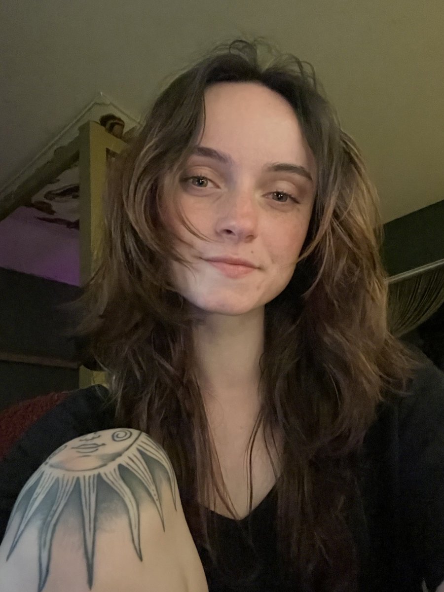 Lucy tweet media
